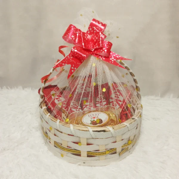 KitKat Lovers Basket with Packaging