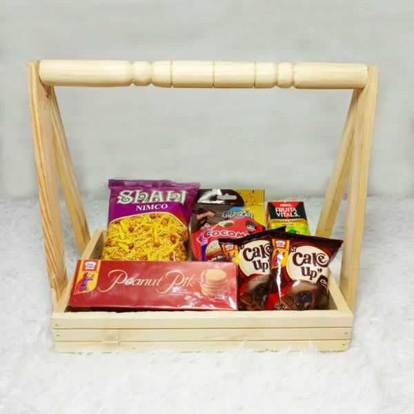 Snack Delight Basket