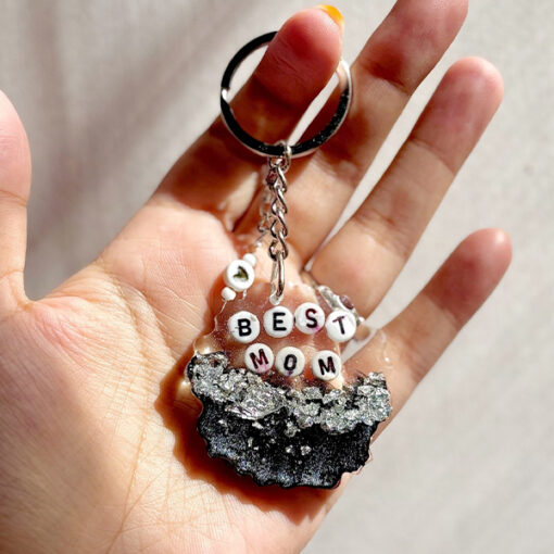 Best Mom Resin Keychain