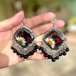 Daisy Elegance Earrings Black