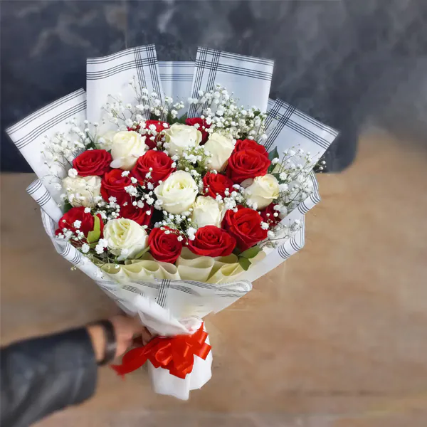 Elegant Red & White Roses Bouquet