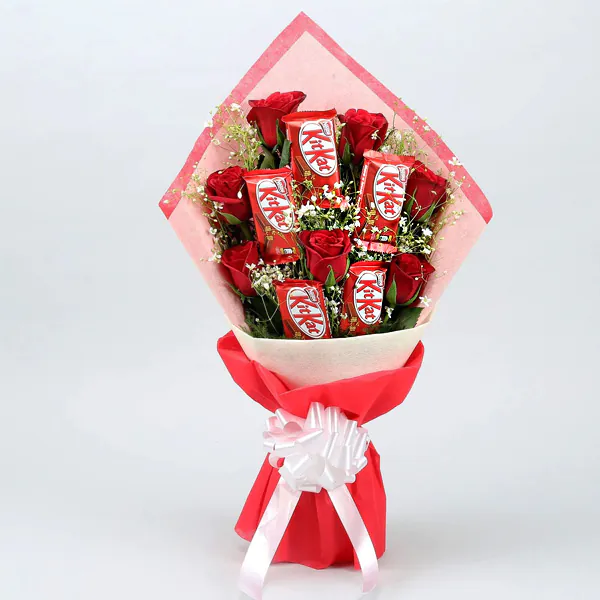 Red Roses & KitKat Chocolate Bouquet
