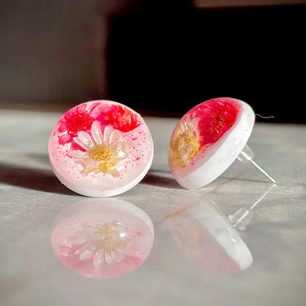 Bloom Round Resin Studs Pink