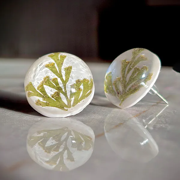 Green Leaf Resin Studs