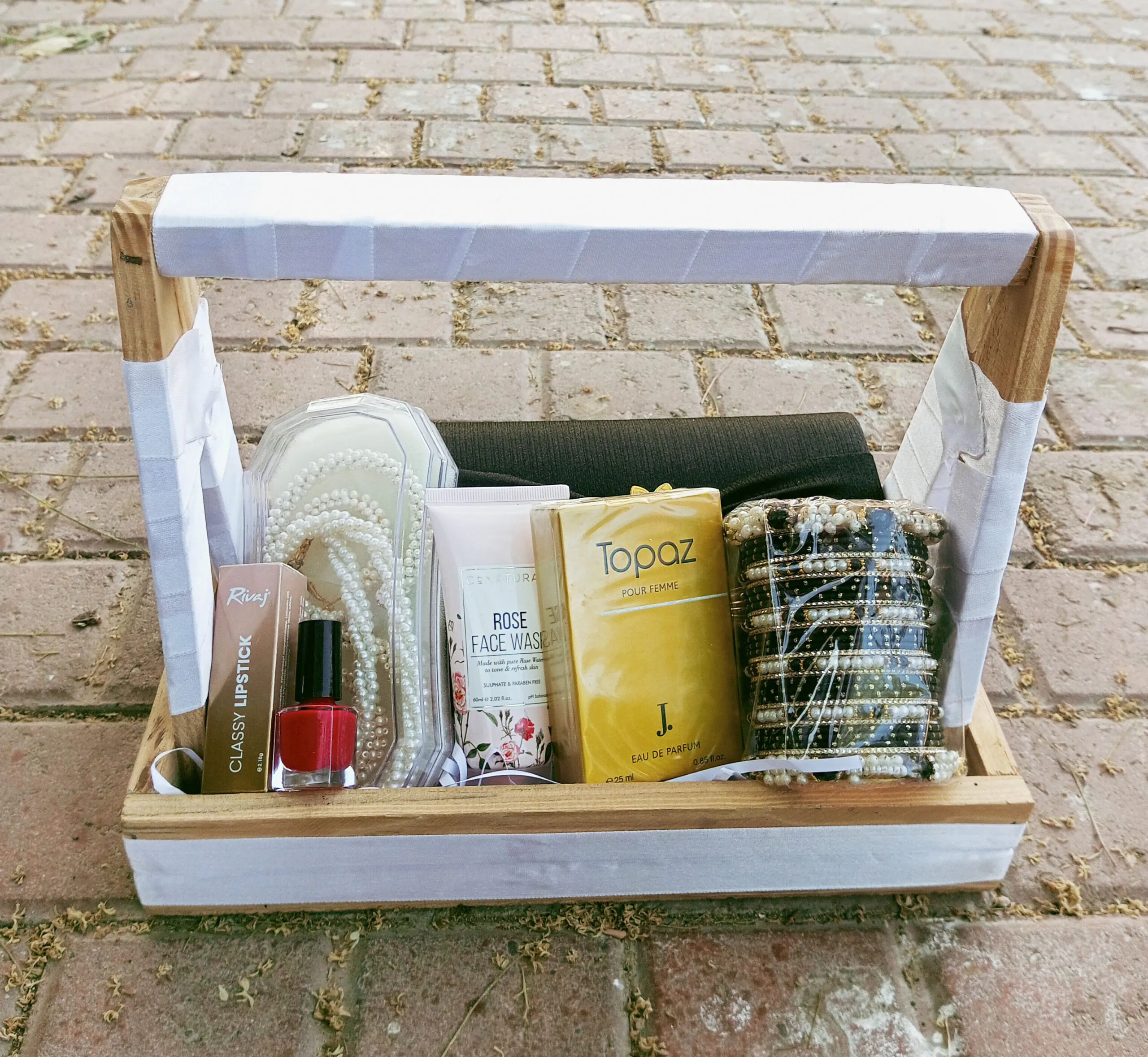 Ammi’s Grace Gift Crate
