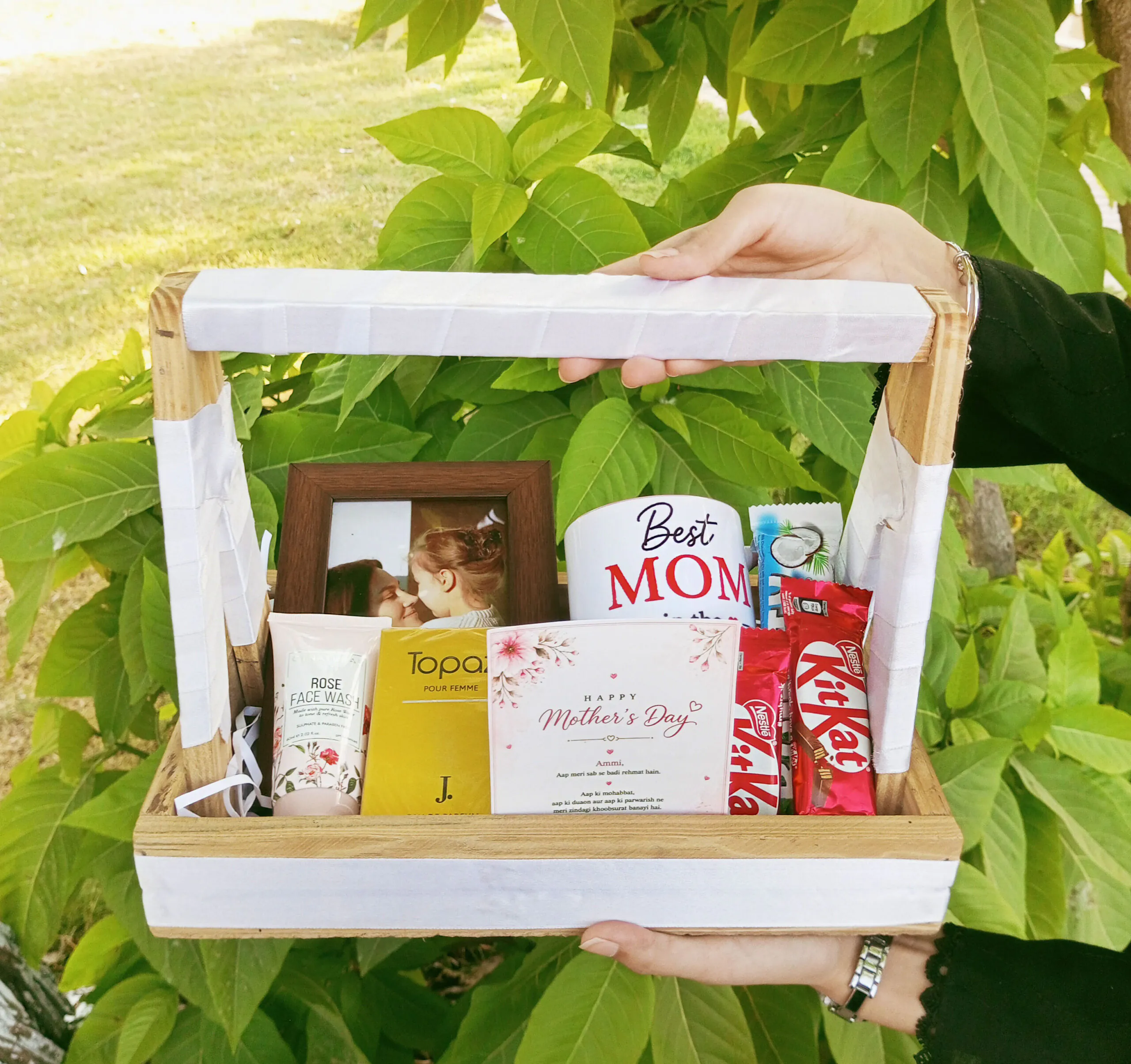 Forever Moments Mother’s Basket