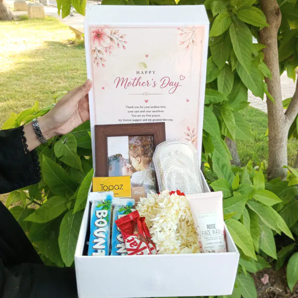 Gift box for Mom